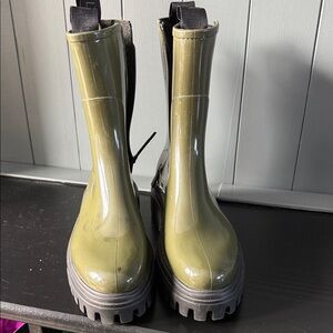 Stylish Olive Women's Rain Boots
